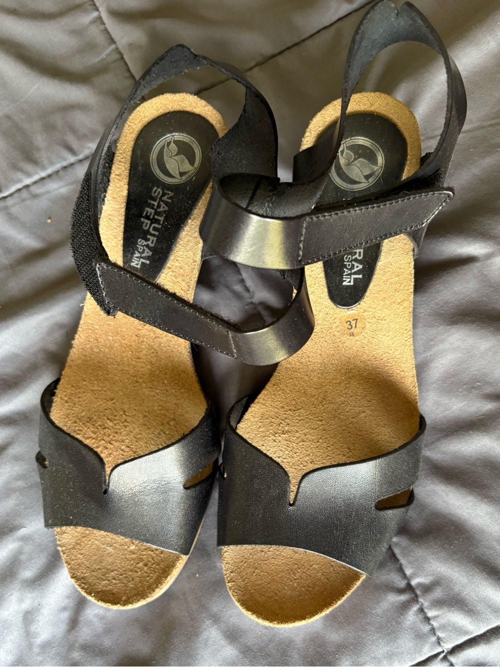 Natural Steps Black and Tan Open-Toe Slingback Sandals